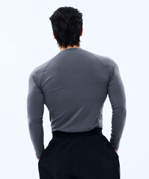 MIHAK(ミハク)の「エステティックアクティブロングスリーブ(グレー)(Tシャツ/カットソー・メンズ・その他・1/3)」の4枚目の写真