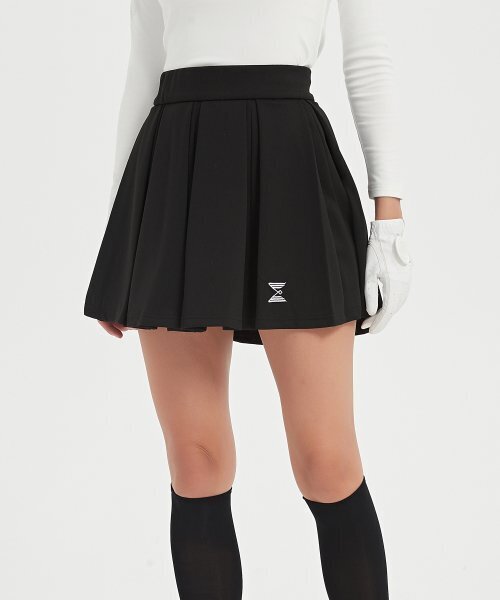 E.PARCA(イパルカ)の「ブラックスパイラルプリーツスカート(スカート・レディース・その他・SMALL/MEDIUM/LARGE)」の1枚目の写真