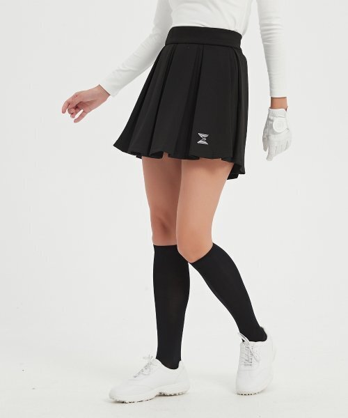 E.PARCA(イパルカ)の「ブラックスパイラルプリーツスカート(スカート・レディース・その他・SMALL/MEDIUM/LARGE)」の3枚目の写真