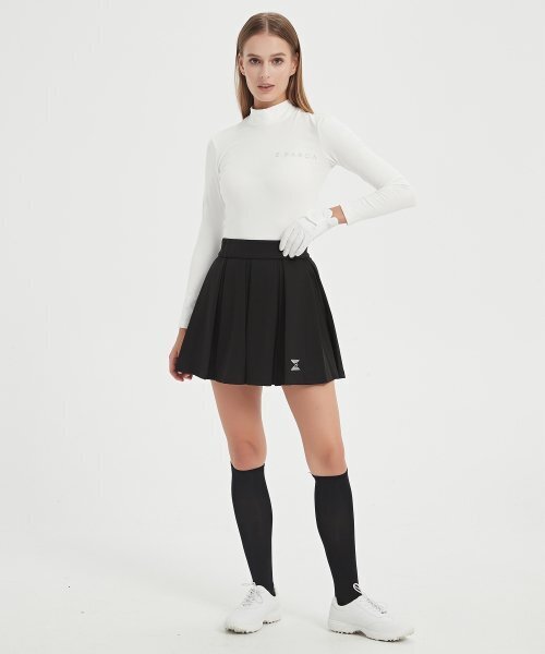 E.PARCA(イパルカ)の「ブラックスパイラルプリーツスカート(スカート・レディース・その他・SMALL/MEDIUM/LARGE)」の5枚目の写真