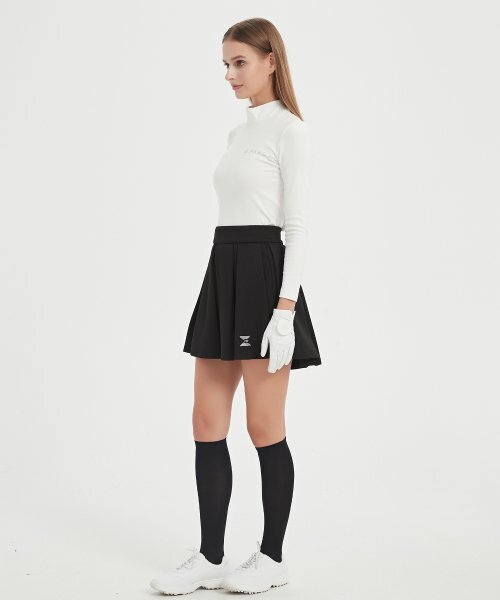 E.PARCA(イパルカ)の「ブラックスパイラルプリーツスカート(スカート・レディース・その他・SMALL/MEDIUM/LARGE)」の6枚目の写真