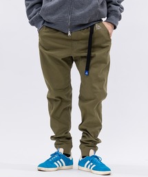 ジョガーパンツ」に該当するグリーン・カーキ/緑色系のファッション