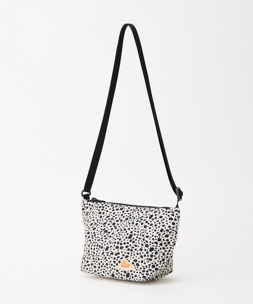 KELTY(ケルティ)の「GO OUT掲載モデル【KELTY】 ES MINI USUAL POUCH ミニショルダーバッグ サコッシュ(ショルダーバッグ・レディース・ネイビー/ベージュ/ブラック系/スカイブルー/セージグリーン/レオパード/タン/ブラウン系/ホワイト系/アニマル/オリーブ/ブラック/マスタード・ONE SIZE)」の2枚目の写真
