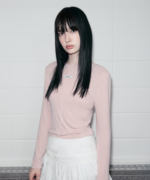 ROLAROLA(ロラロラ)の「LINE DETAIL WOOL LONG SLEEVE PINK(Tシャツ/カットソー・レディース・ピンク・M/S)」の2枚目の写真