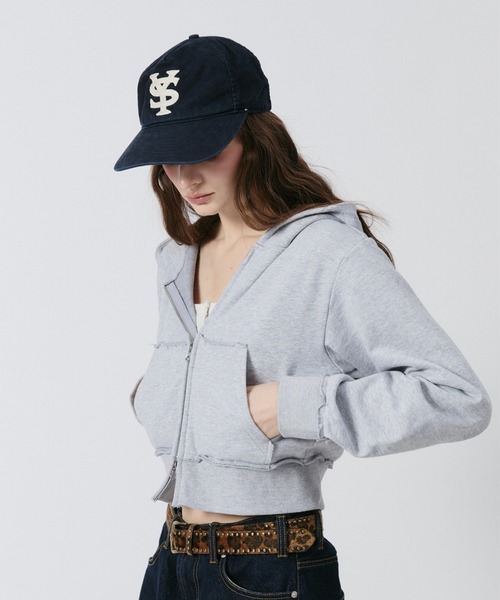 BENUA(ベヌア)の「BN cropped zip hoodie/BN クロップドジップフーディー(パーカー・レディース・グレー/カーキ・FREE)」の3枚目の写真