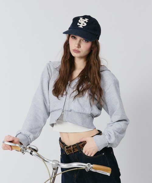 BENUA(ベヌア)の「BN cropped zip hoodie/BN クロップドジップフーディー(パーカー・レディース・グレー/カーキ・FREE)」の4枚目の写真