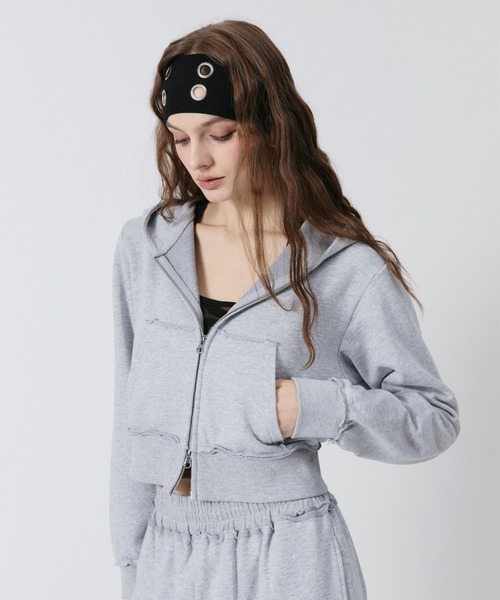 BENUA(ベヌア)の「BN cropped zip hoodie/BN クロップドジップフーディー(パーカー・レディース・グレー/カーキ・FREE)」の14枚目の写真