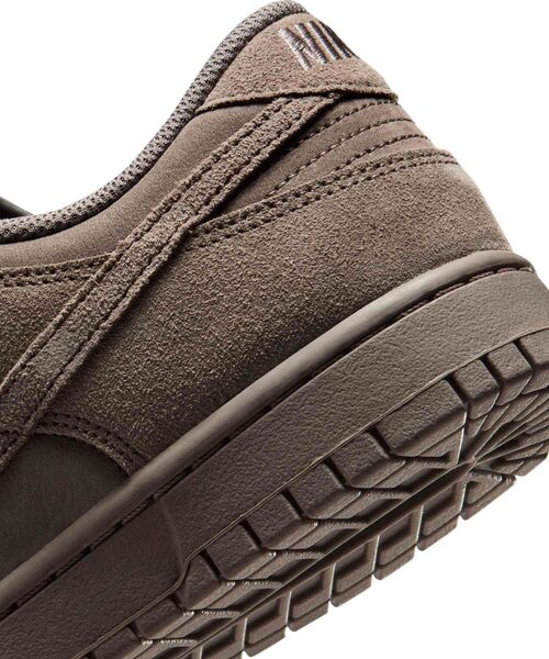 NIKE(ナイキ)の「ナイキ ダンク LOW レトロ SE メンズシューズ / Nike Dunk Low Retro SE Men's Shoes IB6651-200 Cave Stone(スニーカー・メンズ・グレー系その他2・29.5/28.5/28/25/24.5/24/27.5/27/26.5/26/25.5/30/29)」の3枚目の写真