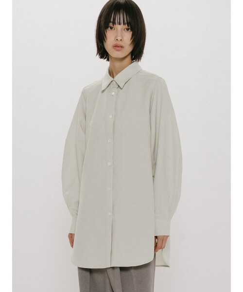 MIDIUMISOLID（ミディウミソリッド）の「MIDIUMISOLID for Ladies ボリュームスリーブシャツチュニック（シャツ/ブラウス・レディース・ナチュラル/ライトブルー/チャコールグレー・FREE）」の9枚目の写真
