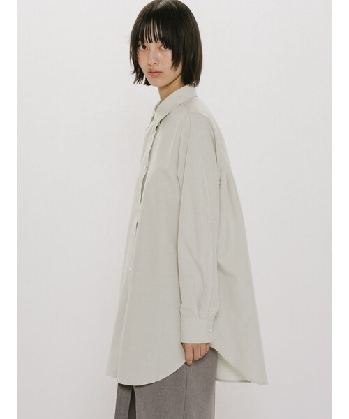 MIDIUMISOLID（ミディウミソリッド）の「MIDIUMISOLID for Ladies ボリュームスリーブシャツチュニック（シャツ/ブラウス・レディース・ナチュラル/ライトブルー/チャコールグレー・FREE）」の10枚目の写真