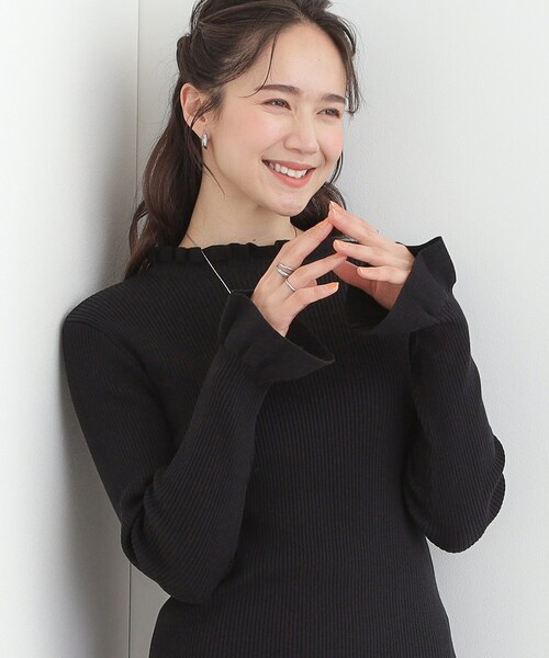 SHOO・LA・RUE（シューラルー）の「【洗濯機可/S-LL】フリルで上品 やわらかリブニット（ニット/セーター・レディース・オフホワイト/ブルー系その他/オレンジ/ブラック・03/02/01/04）」の2枚目の写真