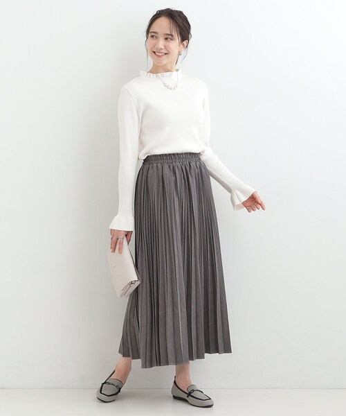 SHOO・LA・RUE（シューラルー）の「【洗濯機可/S-LL】フリルで上品 やわらかリブニット（ニット/セーター・レディース・オフホワイト/ブルー系その他/オレンジ/ブラック・03/02/01/04）」の7枚目の写真