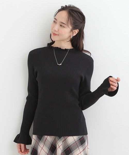 SHOO・LA・RUE（シューラルー）の「【洗濯機可/S-LL】フリルで上品 やわらかリブニット（ニット/セーター・レディース・オフホワイト/ブルー系その他/オレンジ/ブラック・03/02/01/04）」の9枚目の写真