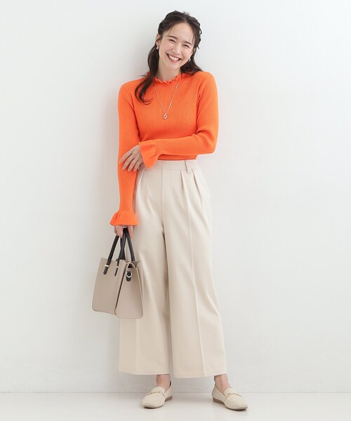 SHOO・LA・RUE（シューラルー）の「【洗濯機可/S-LL】フリルで上品 やわらかリブニット（ニット/セーター・レディース・オフホワイト/ブルー系その他/オレンジ/ブラック・03/02/01/04）」の15枚目の写真