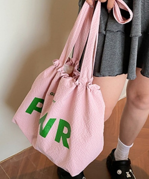Ritzy(リッツィー)の「6色展開 大容量 ロゴプリント トートバッグ(トートバッグ・レディース・ブルー/ホワイト/ピンク/ブラウン/イエロー/ミント・FREE)」の17枚目の写真