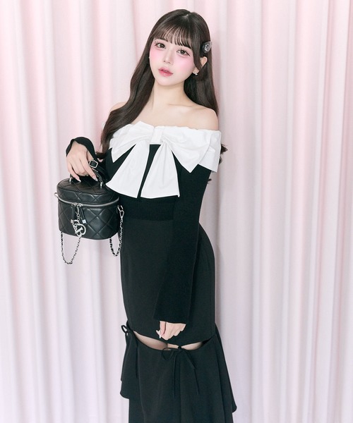 OLIVE des OLIVE（オリーブデオリーブ）の「【Belle Charme】Big Ribbon Offshoulder Knit（ニット/セーター・レディース・ブラック/チャコールグレー・FREE）」の6枚目の写真