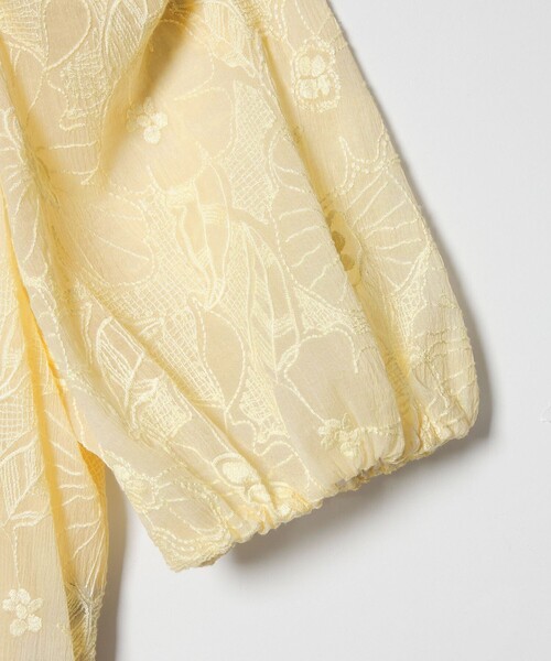 EMMEL REFINES（エメルリファインズ）の「＜EMMEL REFINES＞EM フラワー シシュウ シアー ブラウス（シャツ/ブラウス・レディース・ライム/クリーム・FREE）」の5枚目の写真