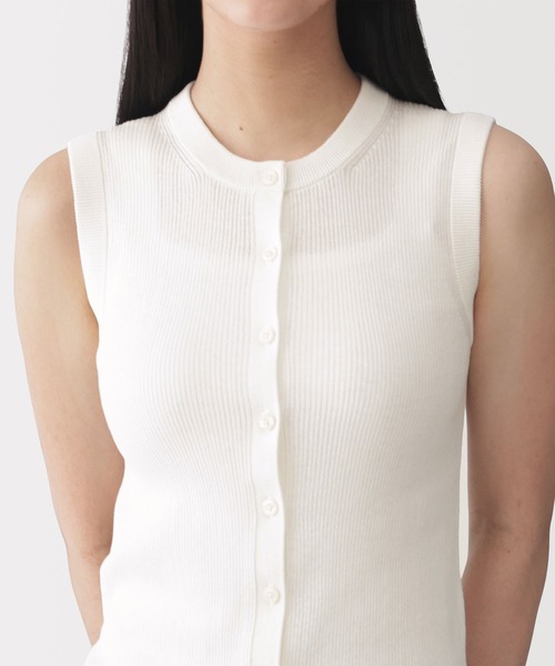 MUJI Labo(ムジラボ)の「〔MUJI Labo〕婦人 強撚コットンニットベスト(ベスト・レディース・ネイビー/ブラック/オフホワイト・M/L/S/XL)」の7枚目の写真