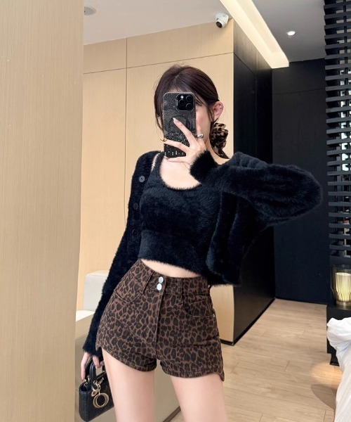 Ritzy(リッツィー)の「ハイウエストデザイン レオパード柄ショーツ(その他パンツ・レディース・レオパード/ホワイト/ブラック・M/L)」の12枚目の写真