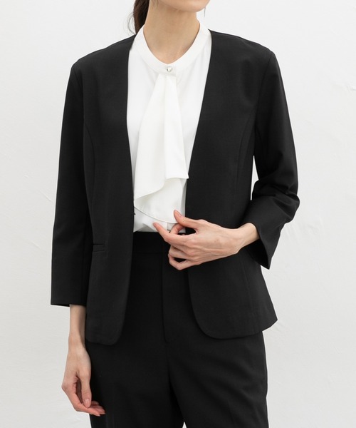 Honeys(ハニーズ)の「【ストレッチ・ウォッシャブル・イージーケア・接触冷感】8分袖カラーレスジャケット(ノーカラージャケット・レディース・杢グレー/ライトグレー系/ネイビー/ブラック/ベージュ・LL/3L/S/M/L)」の2枚目の写真