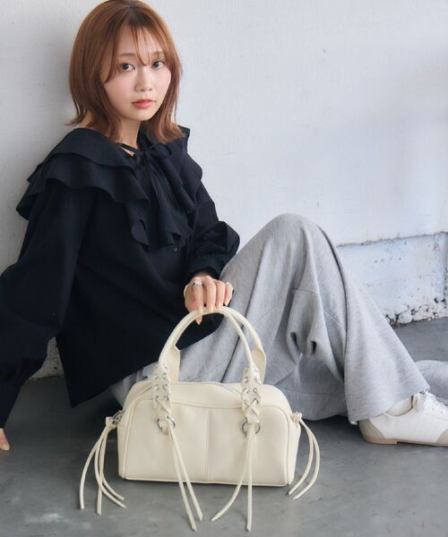 RETRO GIRL(レトロガール)の「レースアップハンドルBAG(ショルダーバッグ・レディース・ブラック/オフホワイト/ベージュ・ONE SIZE)」の20枚目の写真