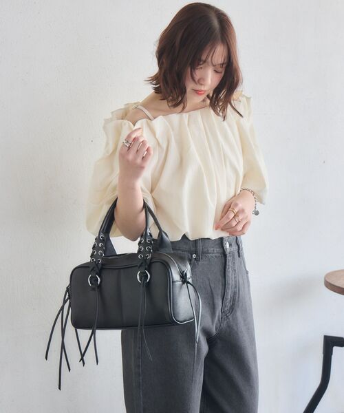 RETRO GIRL(レトロガール)の「レースアップハンドルBAG(ショルダーバッグ・レディース・ブラック/オフホワイト/ベージュ・ONE SIZE)」の13枚目の写真