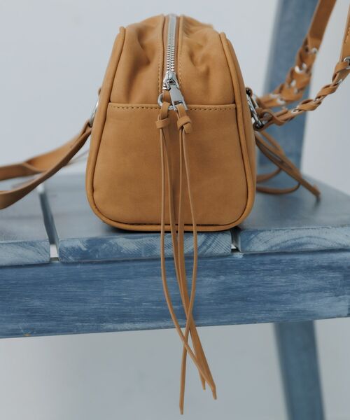RETRO GIRL(レトロガール)の「レースアップハンドルBAG(ショルダーバッグ・レディース・ブラック/オフホワイト/ベージュ・ONE SIZE)」の9枚目の写真
