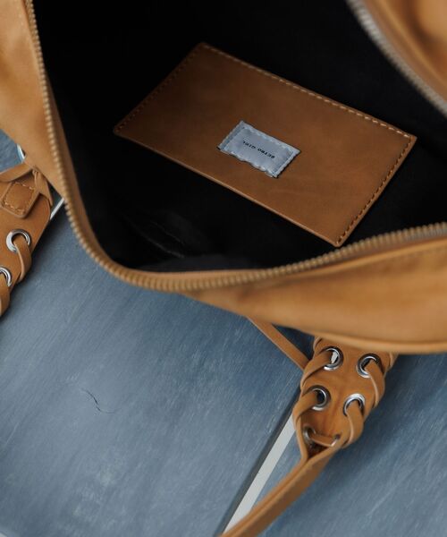 RETRO GIRL(レトロガール)の「レースアップハンドルBAG(ショルダーバッグ・レディース・ブラック/オフホワイト/ベージュ・ONE SIZE)」の10枚目の写真