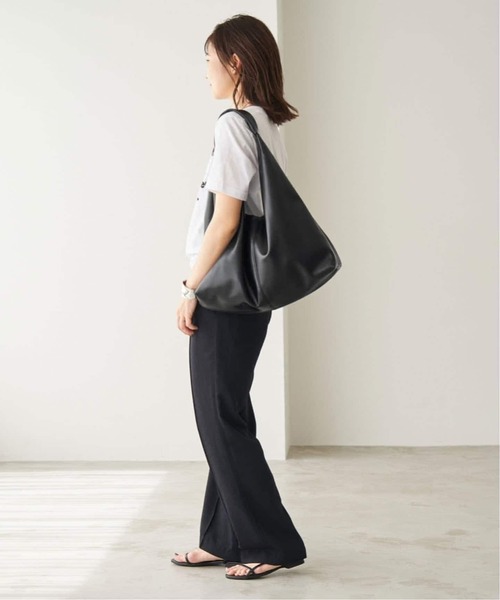 SLOBE IENA（スローブイエナ）の「《追加10》SLOBE トライアングルBAG（トートバッグ・レディース・ブラック・FREE）」の3枚目の写真