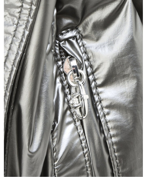 athe（アテ）の「[RUBAN] グロッシーグレーリボンバックパック兼ショルダーバッグ MINI AABA6E940G2（ショルダーバッグ・レディース・シルバーグレー・FREE）」の10枚目の写真