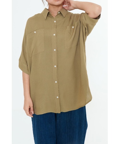 HEART MARKET（ハートマーケット）の「さらっと快適オーバーサイズロングシャツ（シャツ/ブラウス・レディース・ブラック/ホワイト系/ナチュラル/グリーン/ホワイト/モカ・FREE）」の4枚目の写真