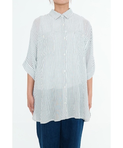 HEART MARKET（ハートマーケット）の「さらっと快適オーバーサイズロングシャツ（シャツ/ブラウス・レディース・ブラック/ホワイト系/ナチュラル/グリーン/ホワイト/モカ・FREE）」の8枚目の写真