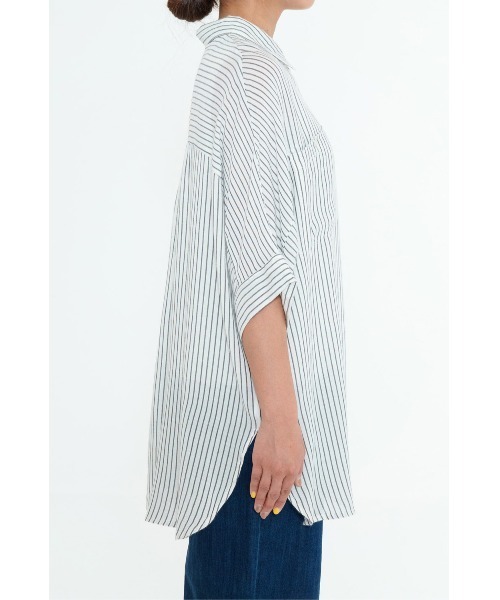 HEART MARKET（ハートマーケット）の「さらっと快適オーバーサイズロングシャツ（シャツ/ブラウス・レディース・ブラック/ホワイト系/ナチュラル/グリーン/ホワイト/モカ・FREE）」の9枚目の写真