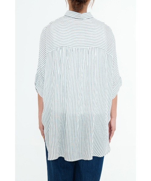 HEART MARKET（ハートマーケット）の「さらっと快適オーバーサイズロングシャツ（シャツ/ブラウス・レディース・ブラック/ホワイト系/ナチュラル/グリーン/ホワイト/モカ・FREE）」の10枚目の写真