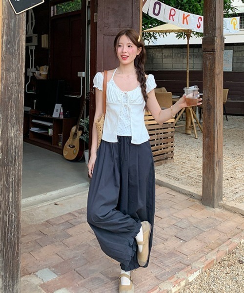 LAC-VERT(ラック・ヴェール)の「フラワーキャミドッキングパフスリーブトップス(Tシャツ/カットソー・レディース・アイボリー/オフホワイト/グレー・FREE)」の11枚目の写真