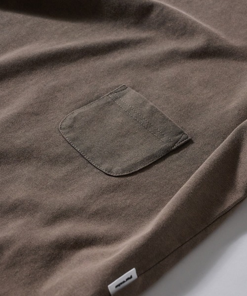 Perushu(ペルーシュ)の「FAKE LAYERED PIGMENT POCKET TSHIRT/フェイクレイヤード ピグメントポケットTシャツ(Tシャツ/カットソー・メンズ・ブラウン/パープル/グレー・MEDIUM/LARGE)」の4枚目の写真