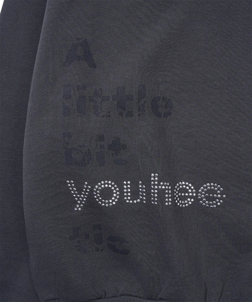 YOUHEE(ユヒ)の「YOUHEETIC HOTFIX OFF-SHOULDER SWEATSHIRTS CHARCOAL(スウェット・レディース・その他・FREE)」の7枚目の写真