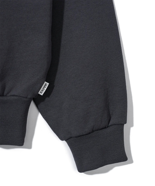 YOUHEE(ユヒ)の「YOUHEETIC HOTFIX OFF-SHOULDER SWEATSHIRTS CHARCOAL(スウェット・レディース・その他・FREE)」の6枚目の写真