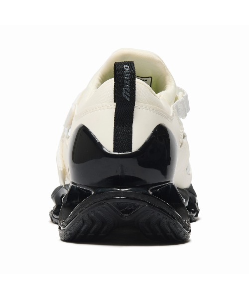 MIZUNO(ミズノ )の「MIZUNO WAVE PROPHECY STRAP(ミズノ ウェーブ プロフェシー ストラップ)(スニーカー・メンズ・ホワイト系/グレー系・23cm/23.5cm/24cm/24.5cm/25cm/25.5cm/26cm/26.5cm/27cm/27.5cm/28cm/28.5cm/29cm/29.5cm/30cm)」の9枚目の写真