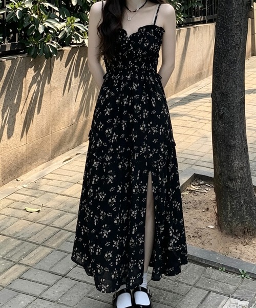 SHOUYO(ショウヨウ)の「花柄シャーリングキャミワンピース(ワンピース・レディース・ブラック・M)」の2枚目の写真