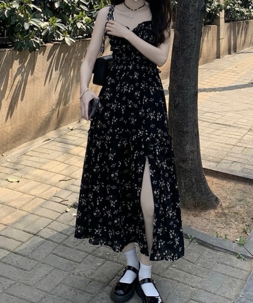 SHOUYO(ショウヨウ)の「花柄シャーリングキャミワンピース(ワンピース・レディース・ブラック・M)」の6枚目の写真