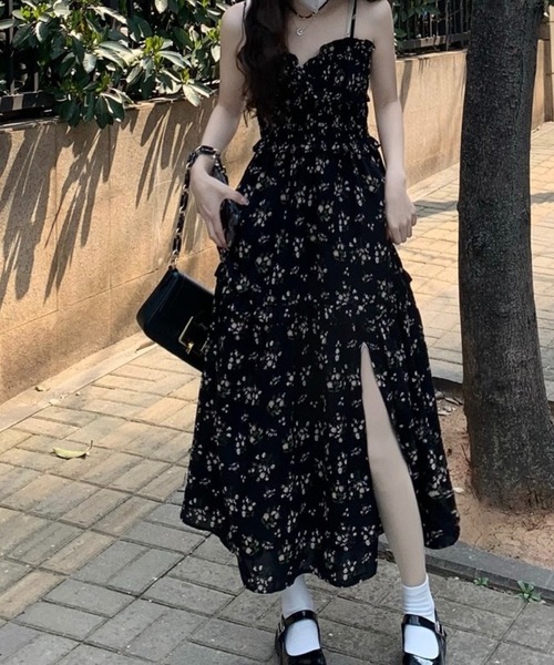 SHOUYO(ショウヨウ)の「花柄シャーリングキャミワンピース(ワンピース・レディース・ブラック・M)」の8枚目の写真
