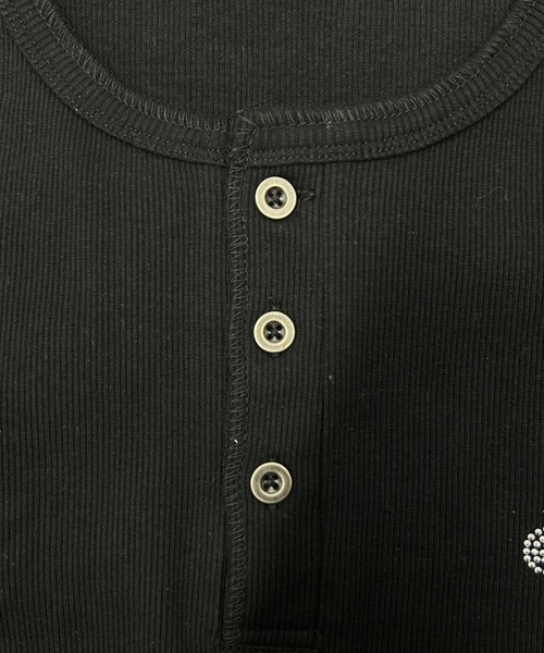 ATMARK(アットマーク)の「《2サイズ展開 / UNISEX 》胸ラインストーン テレコリブ ヘンリーネック半袖Tシャツ(Tシャツ/カットソー・メンズ・ブラック系1/ブラック系2・L/M)」の12枚目の写真