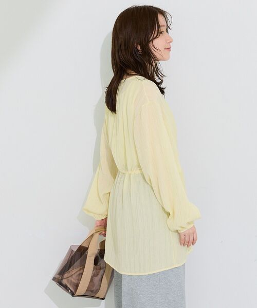 Green Parks(グリーンパークス)の「SET2点Vネックブラウス+タンクトップ(シャツ/ブラウス・レディース・オフホワイト/ブラック/イエロー・FREE)」の17枚目の写真