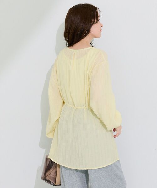 Green Parks(グリーンパークス)の「SET2点Vネックブラウス+タンクトップ(シャツ/ブラウス・レディース・オフホワイト/ブラック/イエロー・FREE)」の18枚目の写真