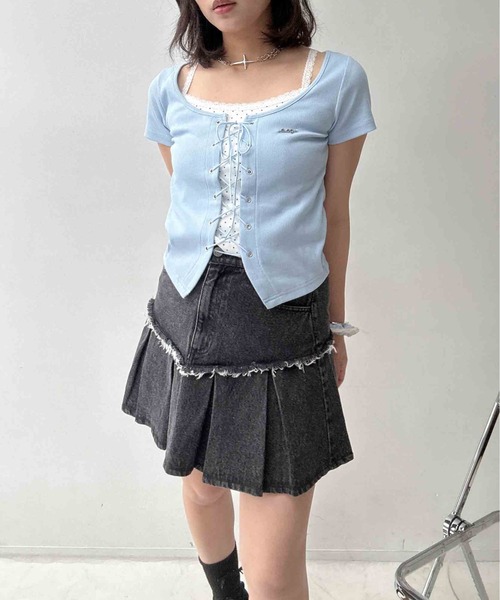 AS KNOW AS plus(アズノゥアズプラス)の「〇レースアップデザイン ドッキング レイヤード風半袖プルオーバー(Tシャツ/カットソー・レディース・ブラック/アイボリー系/杢グレー/サックスブルー系・FREE)」の10枚目の写真