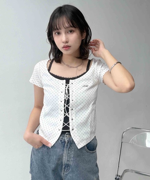 AS KNOW AS plus(アズノゥアズプラス)の「〇レースアップデザイン ドッキング レイヤード風半袖プルオーバー(Tシャツ/カットソー・レディース・ブラック/アイボリー系/杢グレー/サックスブルー系・FREE)」の17枚目の写真