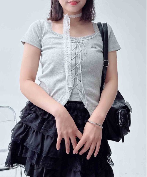 AS KNOW AS plus(アズノゥアズプラス)の「〇レースアップデザイン ドッキング レイヤード風半袖プルオーバー(Tシャツ/カットソー・レディース・ブラック/アイボリー系/杢グレー/サックスブルー系・FREE)」の22枚目の写真
