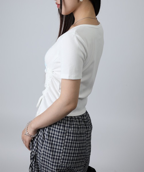 HOOK(フック)の「HOOK for girls リボングラフィック × サイドギャザー コンパクトストリートT (SS)(Tシャツ/カットソー・レディース・グレー/ブラック/ホワイト/ブルー・FREE)」の13枚目の写真