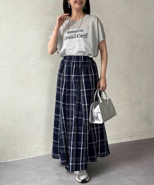 Chez toi(シェトワ)の「チェックフレアスカート(スカート・レディース・ネイビー/オフホワイト・FREE)」の14枚目の写真